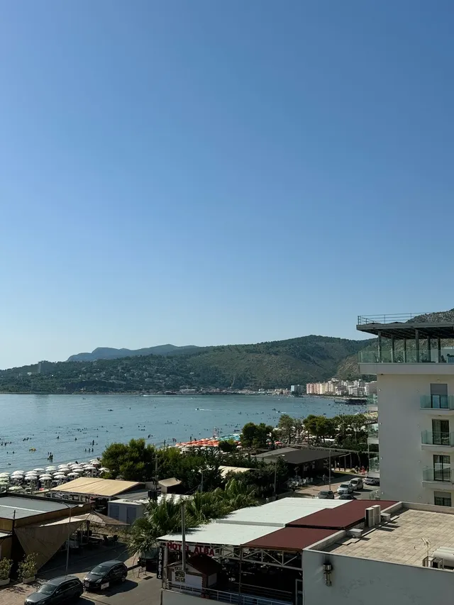 Dhomë Deluxe për 4 Persona – Hotel Ylli Shëngjin (Pamje anësore, 30 m², 4 persona) foto 1