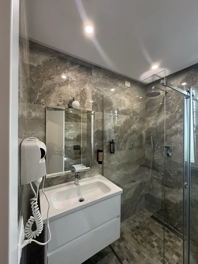 Dhomë për 4 Persona me Pamje nga Deti – Hotel Ylli Shëngjin (Pamje nga deti, 30 m², 4 persona) foto 1