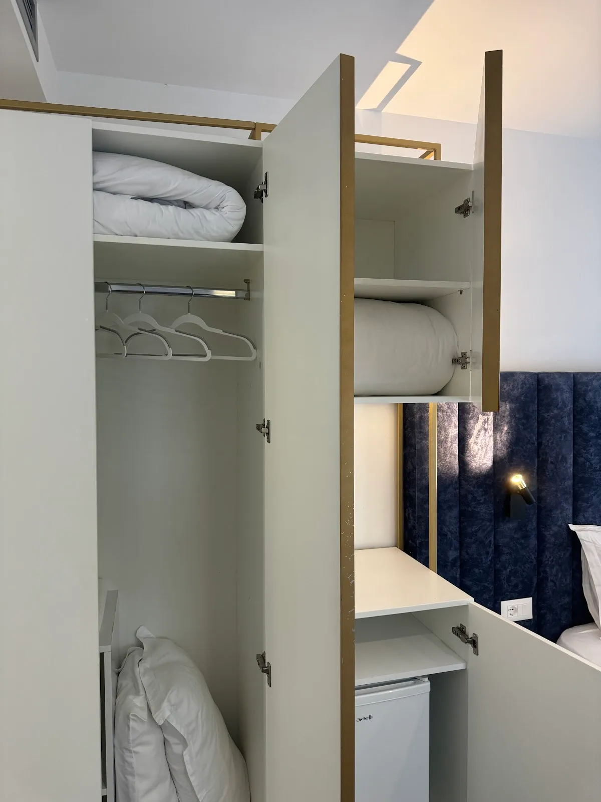 Dhomë për 4 Persona me Pamje nga Deti – Hotel Ylli Shëngjin, foto 11