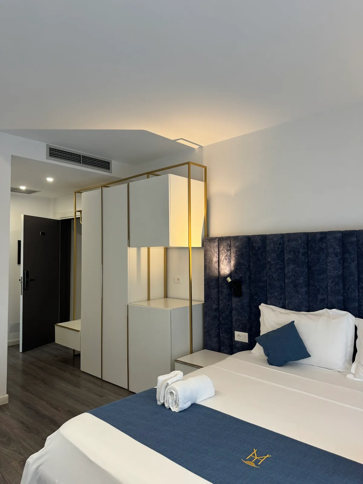 Dhomë për 4 Persona me Pamje nga Deti – Hotel Ylli Shëngjin, foto 2