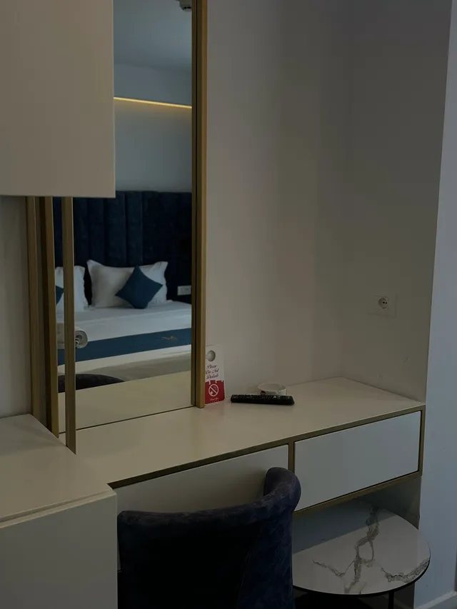 Dhomë Deluxe për 4 Persona – Hotel Ylli Shëngjin (Pamje anësore, 30 m², 4 persona) foto 2