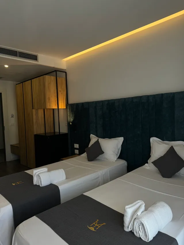 Dhomë Deluxe me Dy Krevatë – Hotel Ylli Shëngjin (Pamje nga deti, 25 m², 2 persona) foto 4