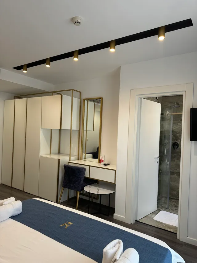 Dhomë Deluxe për 4 Persona – Hotel Ylli Shëngjin (Pamje anësore, 30 m², 4 persona) foto 5