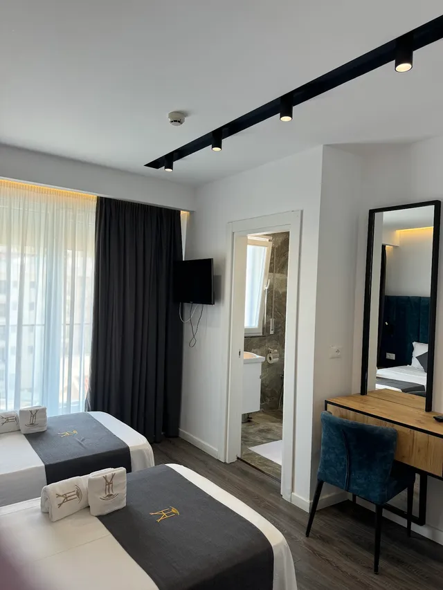 Dhomë Deluxe me Dy Krevatë – Hotel Ylli Shëngjin (Pamje nga deti, 25 m², 2 persona) foto 6