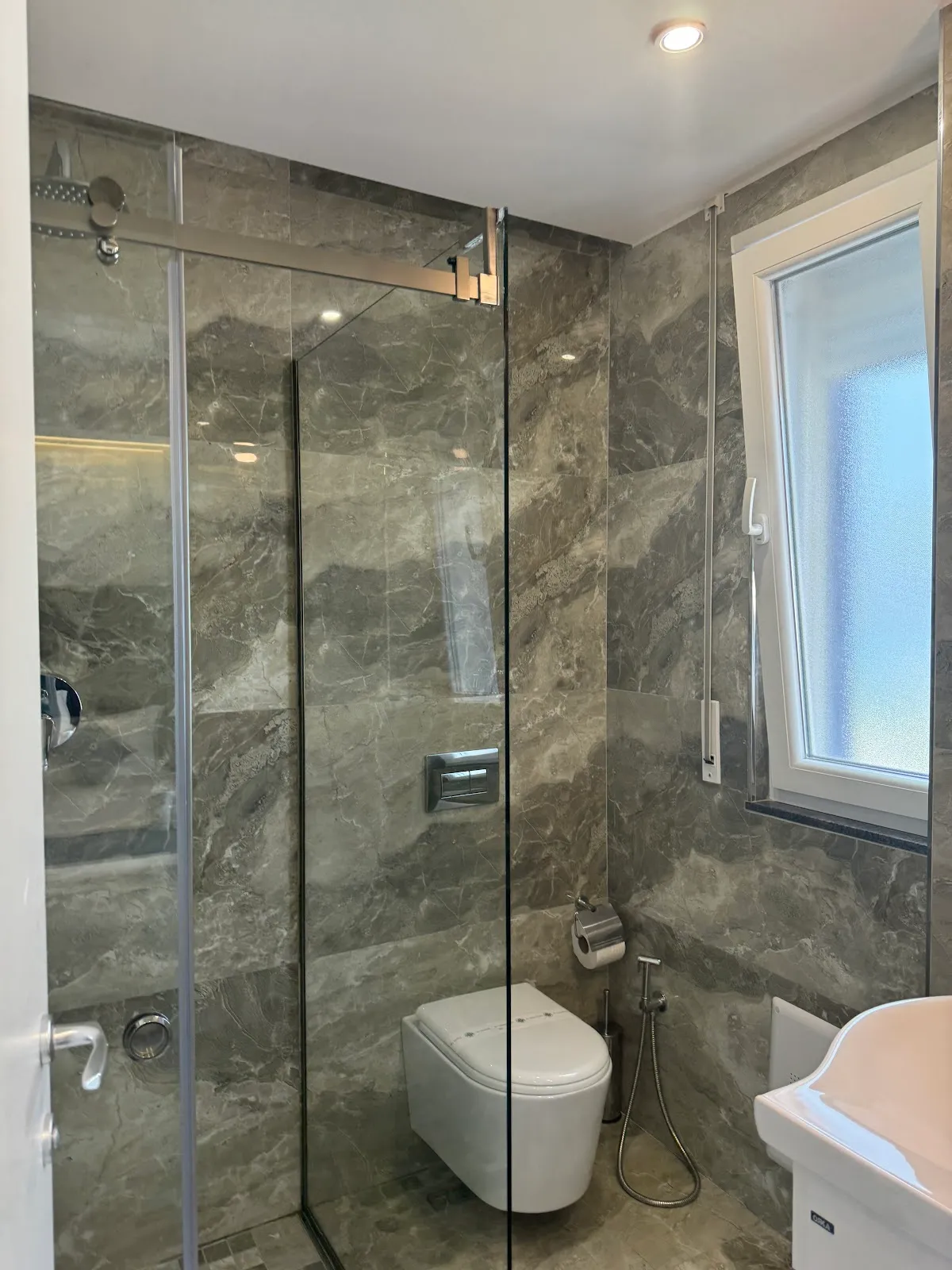 Dhomë Deluxe për 4 Persona – Hotel Ylli Shëngjin, foto 7