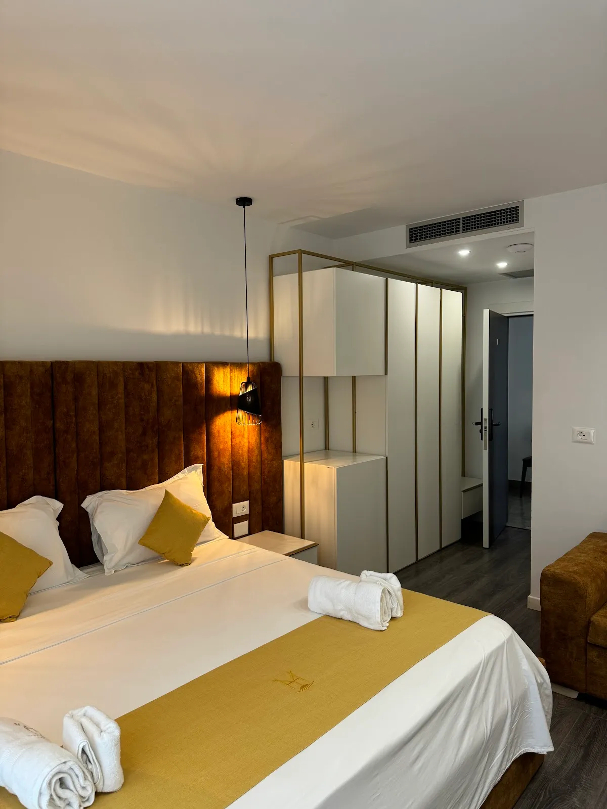 Dhomë Luxury për 4 Persona – Hotel Ylli Shëngjin, foto 7