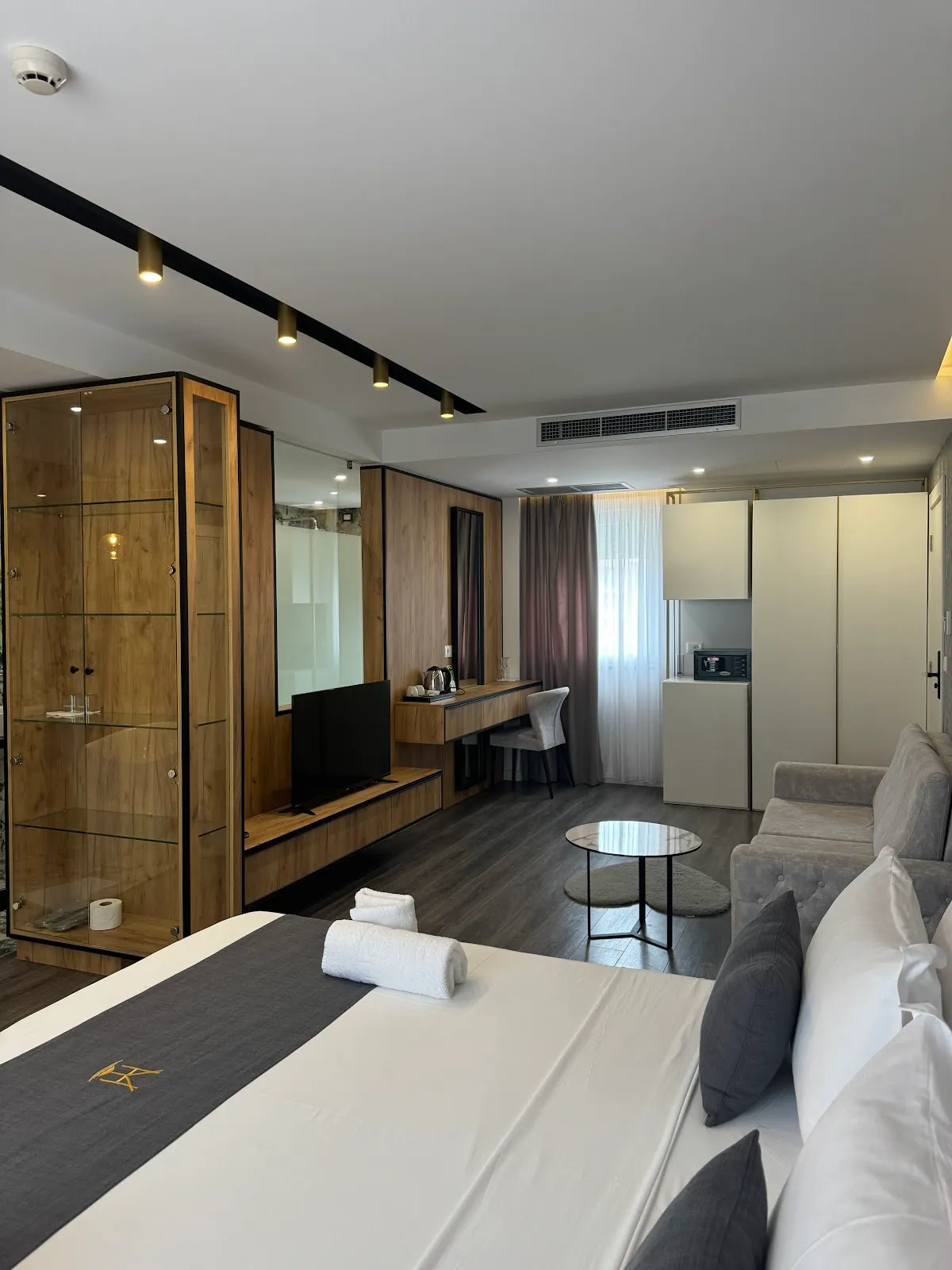 Suitë Superior me Pamje nga Deti – Hotel Ylli Shëngjin, foto 8