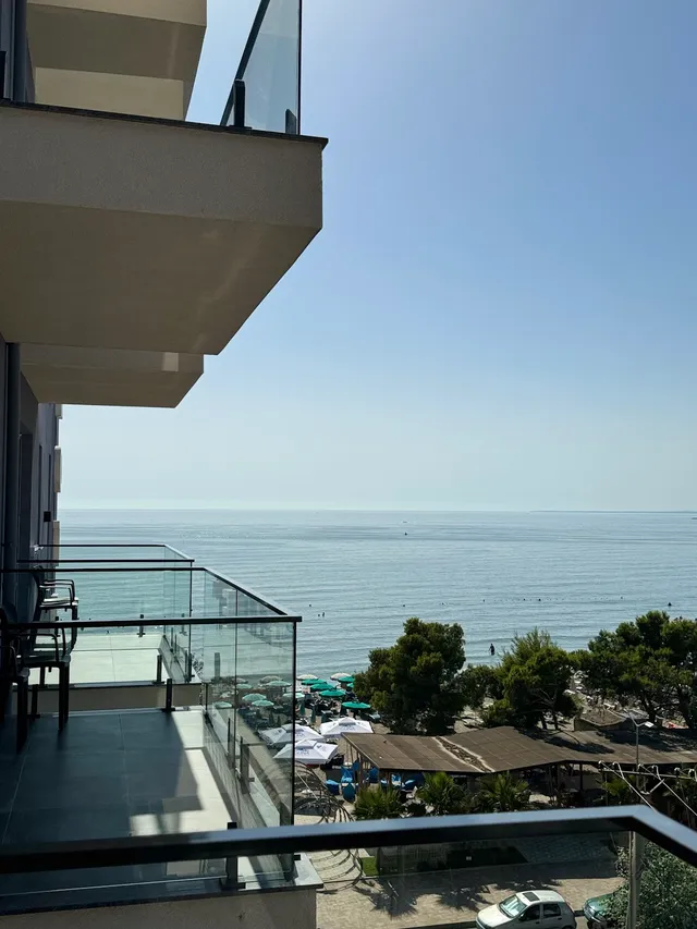 Dhomë Deluxe për 4 Persona – Hotel Ylli Shëngjin (Pamje anësore, 30 m², 4 persona) foto 9